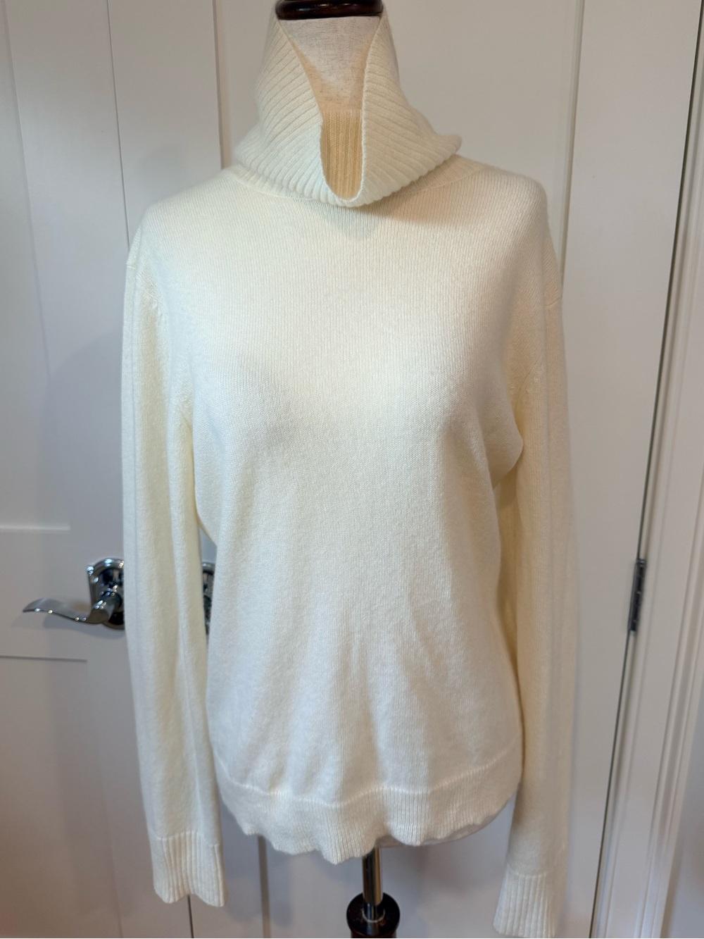 Michael Stars Cashmere Cream Turtleneck Sweater